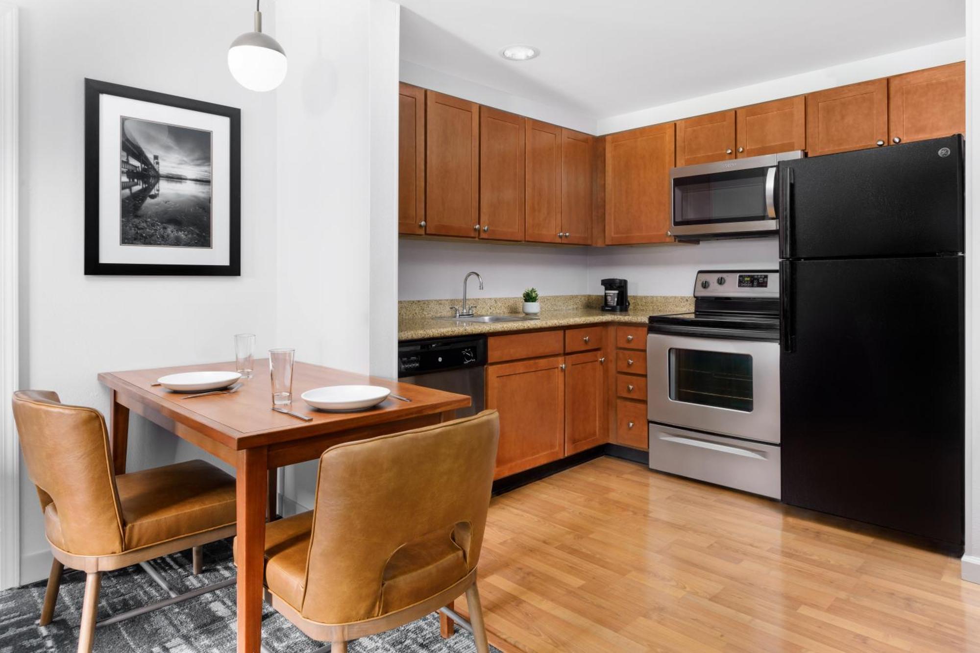 Homewood Suites By Hilton Portsmouth Eksteriør billede
