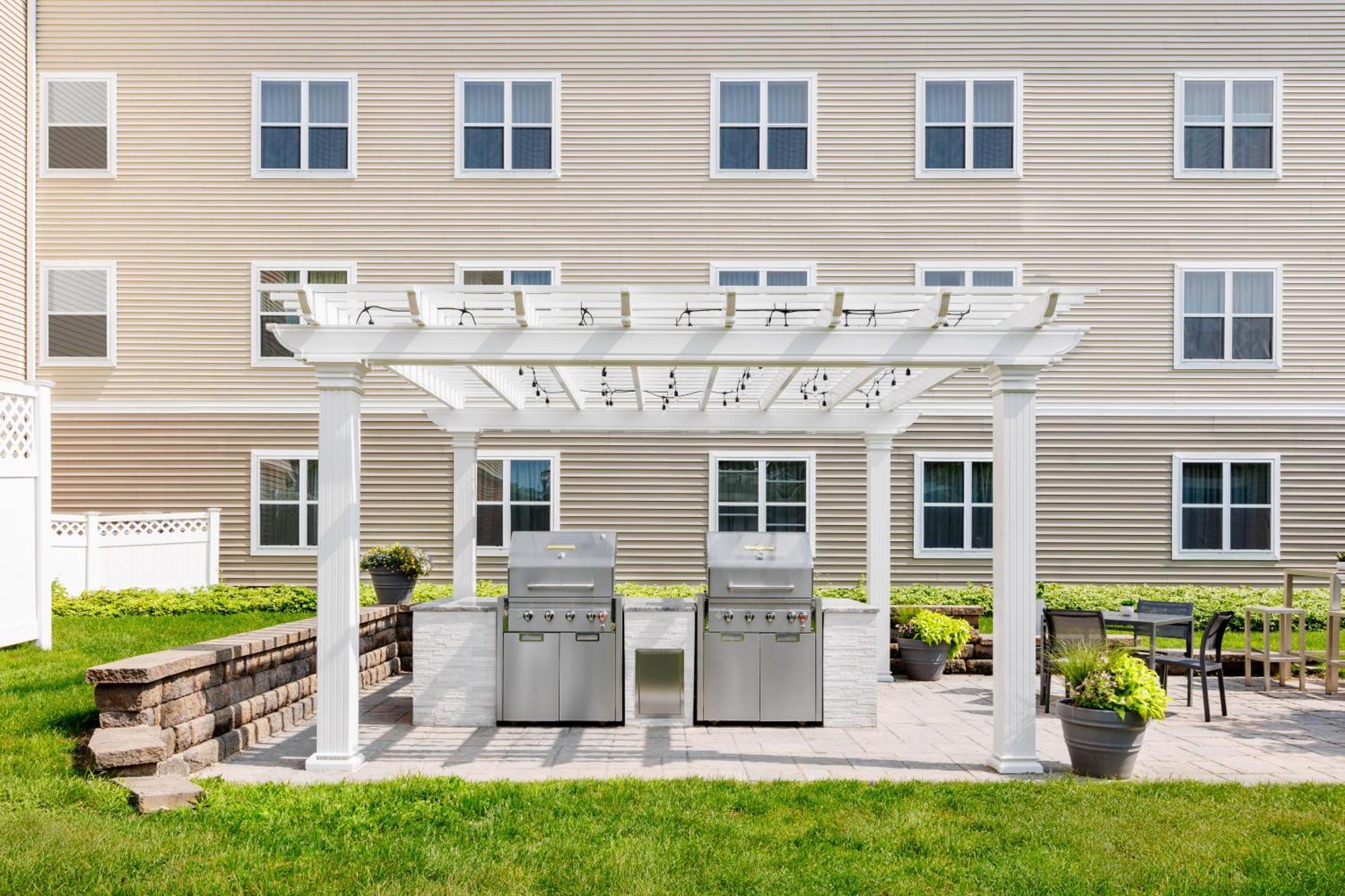 Homewood Suites By Hilton Portsmouth Eksteriør billede
